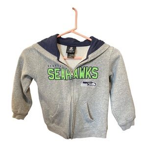 Seattle Seahawks Official NFL Apparel Boys 7 Grey Long Sleeved Hoodie